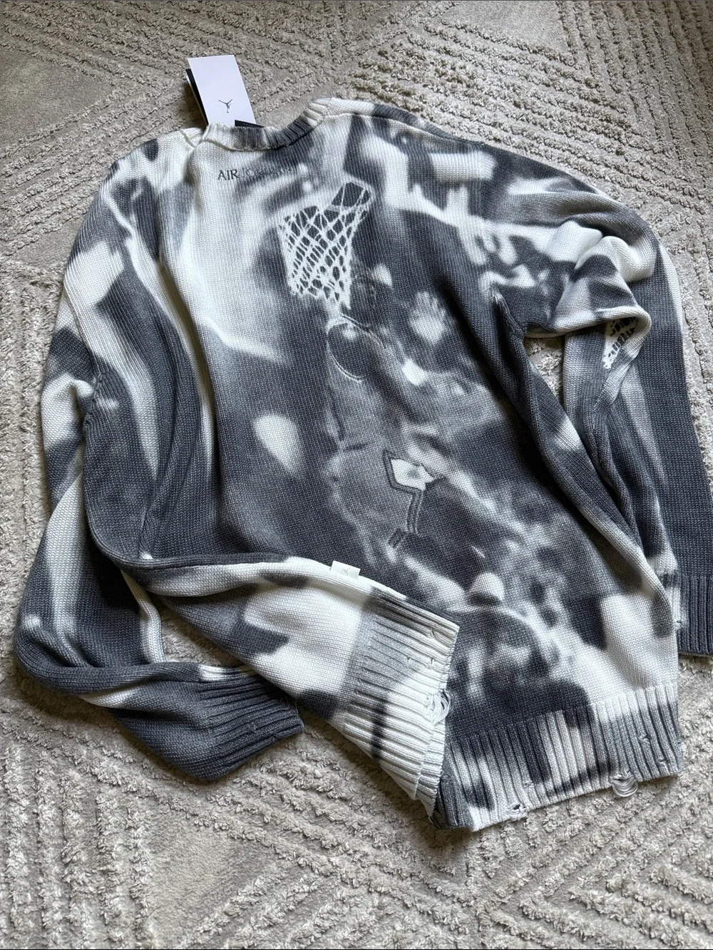 NWT Air Jordan Basketball Graphic Crewneck Sweater